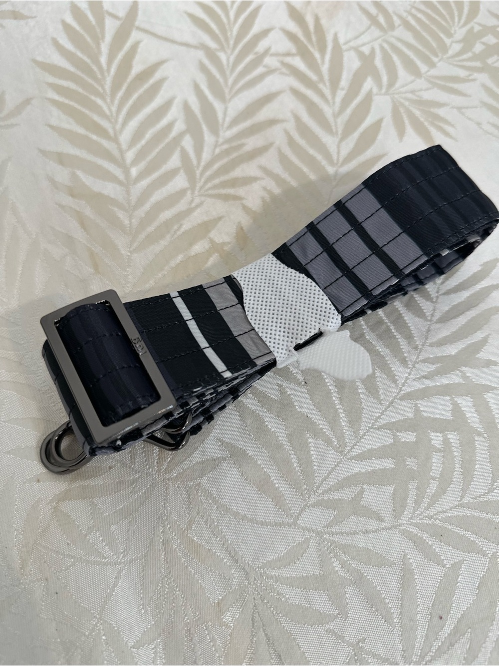 Adjustable Black & Gray Plaid Men’s Strap for lug Bags - Picture 5 of 6